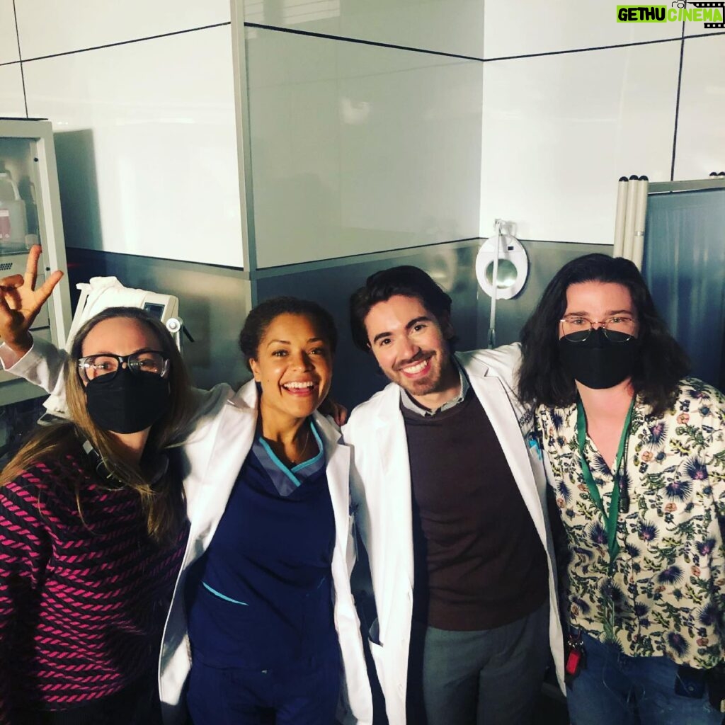 Antonia Thomas Instagram - That is a wrap on season 4 of @thegooddoctorabc 🌟🌟 What an incredible year. With the most Incredible people. I couldn’t feel luckier to be a part of this show and a part of this wonderful work family. Along with an amazing cast, we are blessed with a phenomenal crew- so hard working, so wildly talented and kind and without whom we would not be able to make this show. Despite the many hurdles of filming in a pandemic they worked even harder to keep us all safe covid wise, dedicating extra time and energy and hours and patience and talent so that we could complete this season. I’m incredibly proud and humbled to know you all. Cast, crew, creators. Good Doctor family. Thanks for an amazing season. ❤️❤️❤️ @thechristinachang_ @fionagubelmann @willyunlee @noahegalvin @briasamone @paigespara @hillharper @shorez @gooddrwriters @sptv