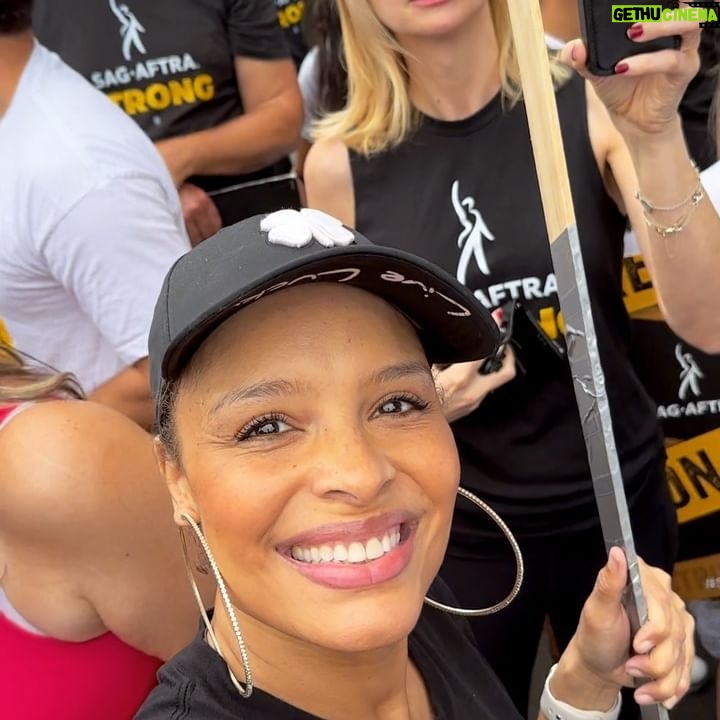 Antonique Smith Instagram - Yesterday was much needed for my spirit. Marching and rallying alongside my fellow actors in solidarity with the writers was really beautiful and inspiring. And I'll have this same feeling Sunday at the NYC Climate March! The foundational issue in both fights is corporate greed. 💔 We will fight till we win. ✊🏾❤️ #SagAftraStrong #SagAftraStrike #Power2Performers #PowerToThePeople