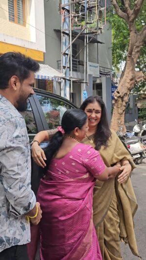 Anu Prabhakar Instagram - Finally Dream come true Thank you so much for coming @anu.p.mukherjee we love ur cute family always 💞