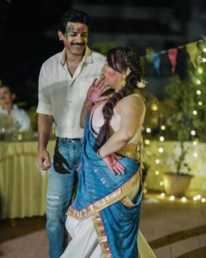 Anu Prabhakar Instagram - #latepost #holi #festival

#raghumukherjee #priyankaupendra #AnuPrabhakarMukherjee❤️ 

Follow 👉 @raghuanufansofficial

@raghumukherjee @priyanka_upendra @anu.p.mukherjee

#raghuanufansofficial #raghuanuprabhakarmukherjeefans  #raghumukherjeefans #anuprabhakar #anuprabhakarmukherjeefans #fans #instagram #sandalwood #kfi #actor #actors #kannada
