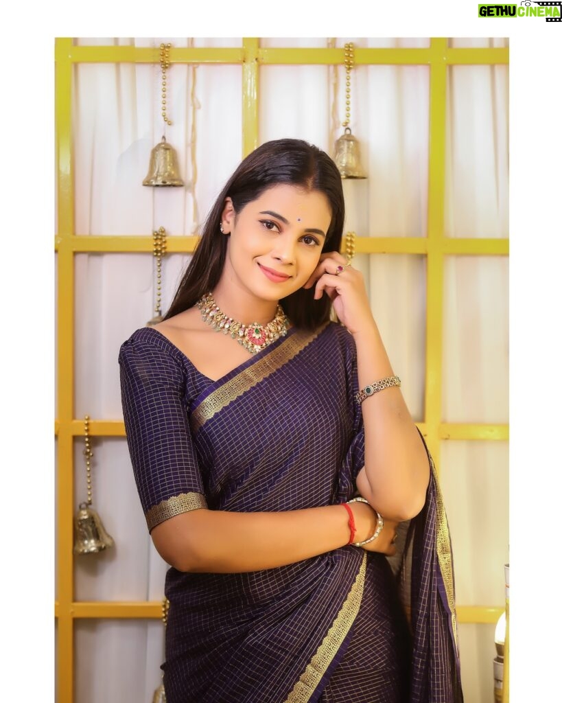 Anusha Hegde Instagram - ⭐⭐⭐⭐⭐⭐ Pc: @michalepraveen Saree: @kanjeevaram_silk_mandir