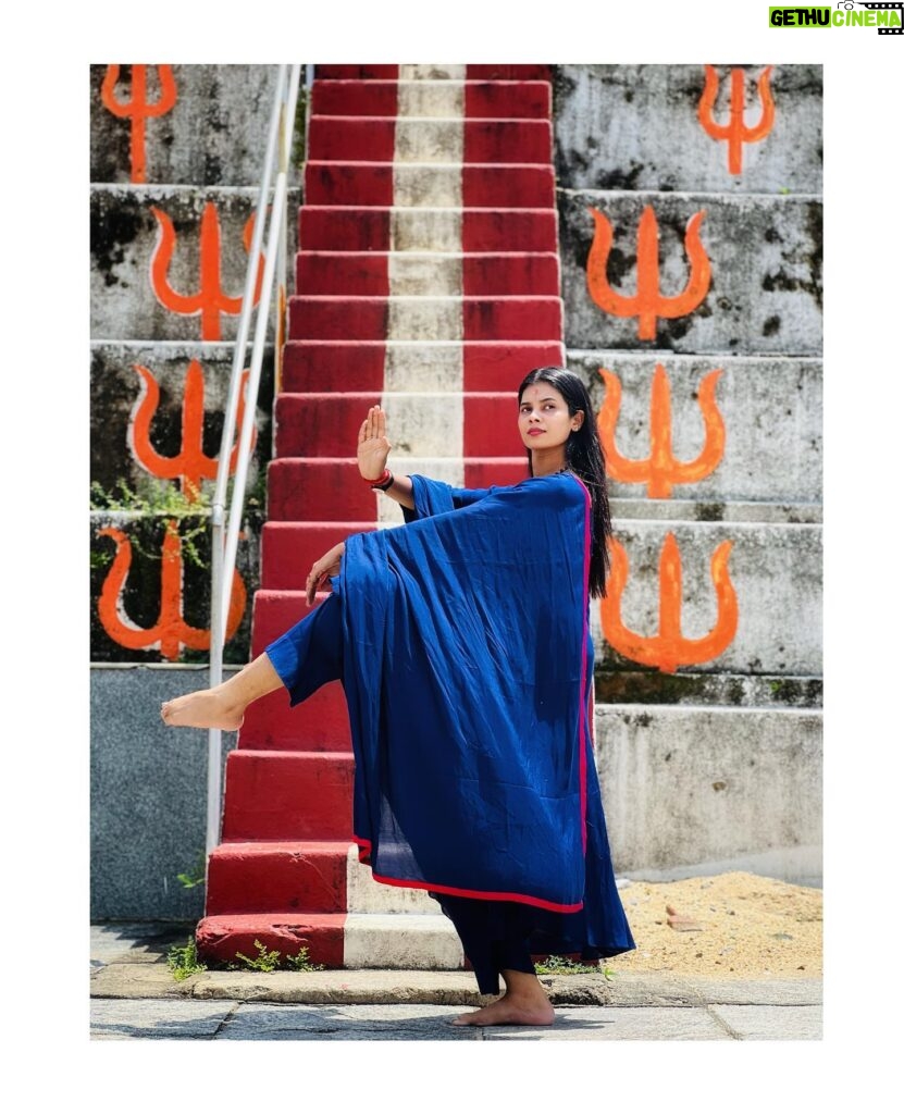 Anusha Hegde Instagram - Don’t fear god. Fear karma. God forgives, karma doesn’t ! ⭐️⭐️⭐️⭐️⭐️⭐️