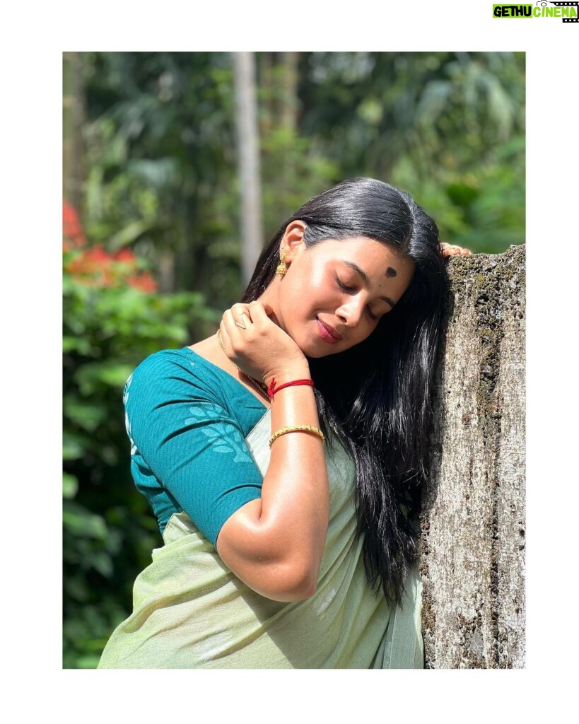 Anusha Hegde Instagram - Alone by herself she built an empire by herself ⭐⭐⭐⭐⭐⭐