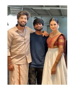 Anusha Hegde Instagram - Some relationships are very special in life..it gives us unconditional love, care ,understanding and support.
Always happy to b with them⭐️⭐️⭐️⭐️⭐️⭐️
Chellakutties❤️
Outfit: @oshinanil @varshonit