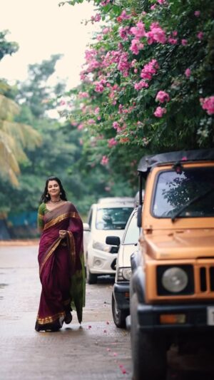 Anusha Hegde Instagram - The love fo this bgm never ends ❤️❤️⭐️⭐️⭐️⭐️⭐️⭐️
Saree: @music_is_why_we_have_ears 
Pc: @vijay.silvan 
Jewellery: @new_ideas_fashions 
Hairdo: @mahi_hairdo
