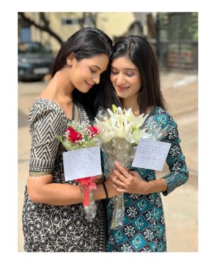 Anusha Hegde Instagram - Who says Valentine’s Day is only for lovers, it is for all the people who love and make life wonderful, jus lik us ❤️
⭐️⭐️⭐️⭐️⭐️⭐️