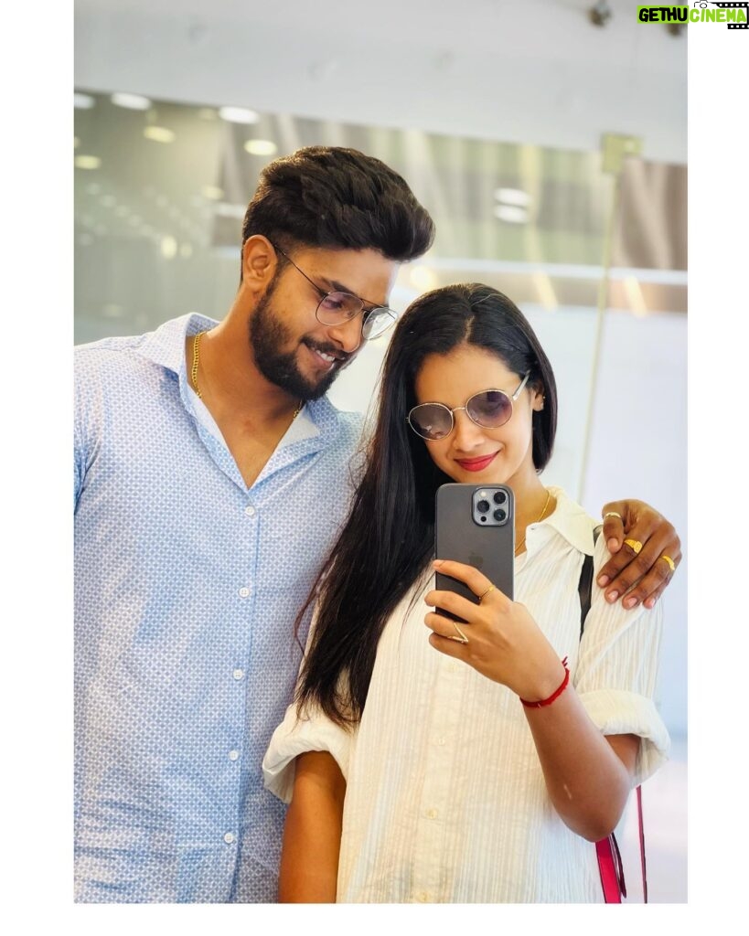 Anusha Hegde Instagram - Partner in crime 😜 ⭐⭐⭐⭐⭐⭐ @ashwin_ptu21 #mybrother ❤