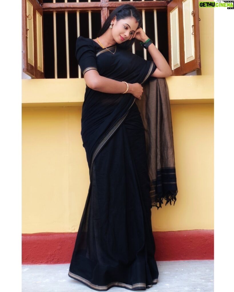 Anusha Hegde Instagram - ⭐️⭐️⭐️⭐️⭐️⭐️ Saree: @dhiyas_fashionstore Pc: @03_dinesh_kumar_05