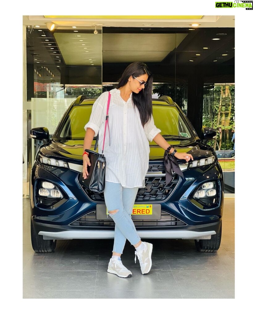 Anusha Hegde Instagram - Every twist and turn in life is an opportunity to learn somethin new about yourself. Your interests, your talents and how to set and then achieve goals. Dream big, stay positive, work hard, and enjoy the journey ⭐⭐⭐⭐⭐⭐ New✌🫰 @nexa_airport_road