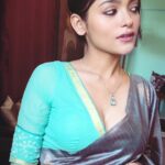 Anusha Viswanathan Instagram - Throwback to a beautiful, beautiful Shoptomi. 🩵 . . . #throwback #missing #durgapujo #love #hope #saree #sareelove #sareenotsorry #mood #trendingaudio #feelitreelit #happiness #ada #greyandblue #fashion #aesthetic #bengali #bengaligirl #lifestyleblogger