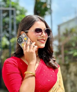 Anushka Goswami Instagram - 🌻