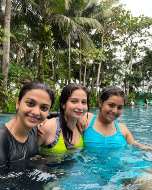 Anushka Goswami Instagram - শুভ জন্মদিন দি❤️

মিস করি রোজ🥺

রোজ গিয়েই জড়িয়ে ধরা থেকে শুরু করে নিজেদের অজান্তেই এক কথা ভাবা বা বলা,মুশকিল আসান হতে তোকে আর বোনকে সারা জীবন পাশে চাই!!!!

ভালোবাসি অনেকটা ❤️❤️❤️
ভালোথাক আর এই ভাবেই সবাইকে ভালোরাখ।