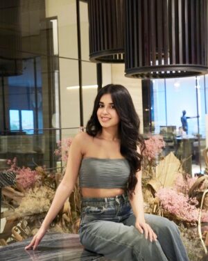 Anvesha Vij Instagram - Drowning in choices, but loving every backdrop. 🏡💫
@essentiaenvironments
