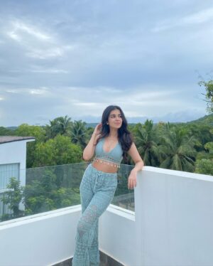 Anvesha Vij Instagram - nothing but blue skies