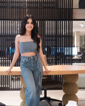 Anvesha Vij Instagram - Drowning in choices, but loving every backdrop. 🏡💫
@essentiaenvironments