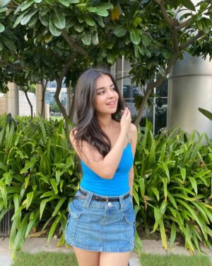 Anvesha Vij Instagram - :(: you decide

 @zillionaireindia ⛓