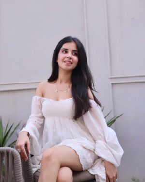 Anvesha Vij Instagram - In a dream🤍

Thankyou for 100k you all!!❤️❤️
.
. 
📷: @vjsurajphotography