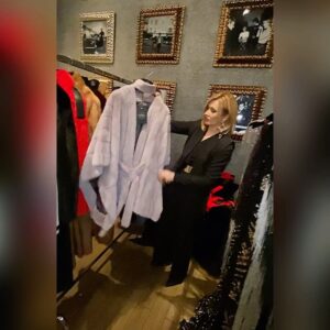 Anzhelika Agurbash Instagram - Готовимся к показу... 
#FashionBeauty @fashionbeauty_magazine @angelicafurs @allasoshiny @allacouture