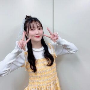 Aoi Koga Instagram - みなさま。
今年も一年、大変お世話になりました。
たくさんたくさん、ありがとうございました。
来年も色んな形でみんなに会えるように頑張るぞ！

ではでは、良いお年を〜。🐰🐲

#2023年もありがとうございました 
#今年もみんなが大好きでした
#来年もみんなが大好きです
#素敵な年末年始を 
#あったかくして過ごそうね