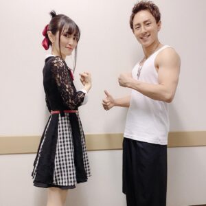 Aoi Koga Instagram - 続いては、キャストの皆さまとの宝物達✨

この日のために、みんなお揃いの衣装を作って頂いたんですよ^ ^
それぞれのキャラクターの特徴を捉えた
世界に1着しかない衣装です。
みんなすごく似合ってたなぁ…！
思い出すだけで、幸せな気持ちになります。
衣装さん本当にありがとうございました！

そして…この日、私に
かぐやになる魔法をかけてくださったメイクさんには、頭があがりません…！

この日、担当してくださったメイクさんは、
アニメ第1期の頃からずっとお世話になっている方で、かぐやの思い出も一緒に作って来ました。
いつも素敵な魔法をかけてくださるおかげで、自信を持って、皆さんの前に立つことができています。

今回も、かぐやらしい髪型やメイクをたくさん研究して下さり、リボンの長さや角度まで、衣装さんとも相談しながら完璧に仕上げてくださいました。

本当に、本当にありがとうございました。

改めて、この舞台は、色んな方々のおかげで
叶った1日だったんだなと、感じます。
関わってくださった全ての方に感謝です。

また、素敵な景色を、応援してくださる皆様にお届け出来るように、これからも全力で、走って行きたいと思います。

OVA、そして第3期、
めちゃくちゃ楽しみにして待っててください！

ありがとうございました。

#かぐや様は告らせたい 
#かぐや様 
#かぐや様OVA第3期待っててね