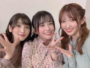 Aoi Koga Instagram - ざんなま♪ 
ご視聴ありがとうございました！
今回も新しい情報盛り沢山で楽しかったなぁ。
そう！今回からは、我々パーソナリティ陣にも新衣装が…！！✨
みんな似合っててとてもかわいいですね。
(まきまき大尉の新衣装は、はたして実現するのか…🤔笑)
装い新たによろしくお願いします！

そしてそして！
ゆうこ、お誕生日おめでとう〜！✨
今年もここでお祝いできるのがすごく嬉しいです。
これからも色んな記念日をみんなでお祝いして行きたいですね☺️

ご視聴ありがとうございました！
次回もお楽しみに❣️

#ざんなま 
#天華百剣 
#ゆうこおめでとう！すきだ！！
#お肉美味しく食べるんやで
#私はお寿司がいいです。