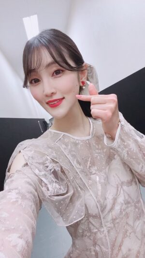 Aoi Koga Instagram - 皆さま、
今年も一年ありがとうございました。

皆さまにとってどんな年でしたか？

来年も色んなところで
皆さまにお会いできる様に頑張ります。
よろしくお願いします。

よいお年を〜！

#今年もお世話になりました 
#ありがとう 
#来年もよろしくね 
#うさぎだ〜