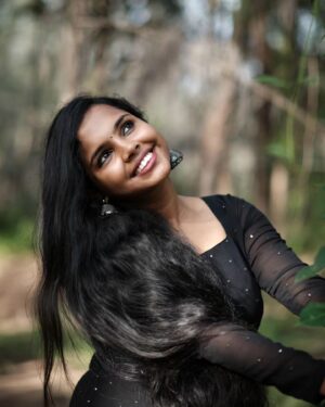 Aparna Narayanan Instagram - What's your pick? Let me know in the captions below 🙈

Thanks to @milirstories for all the pics 😁

Costume courtesy - @_gina_couture

Also, did you check out my recent cover, "Hayyoda x Heeriye" ❤️ check it out and show some love ❤️

#aparnanarayanan #singer #singersofinstagram #ss9 #supersinger #vijaytv