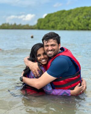 Aparna Narayanan Instagram - Happy 4th anniversary my love @skandhagopalan ❤️❤️ thank you for always having my back ❤️
#anniversary #love