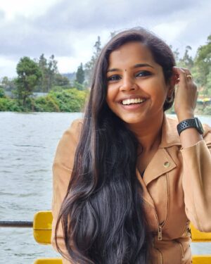 Aparna Narayanan Instagram - Ooty chills 🩷

#singer #vijaytv #vijaytelevision #aparnanarayanan #travel #tourism #happy #sunday #peace #naturelovers #nature #supersinger #ss9