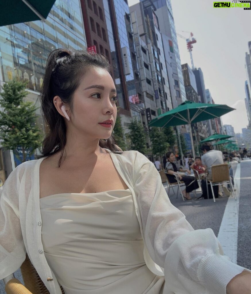 Apple Chan Instagram - Blank space and people watching is my type of therapy.