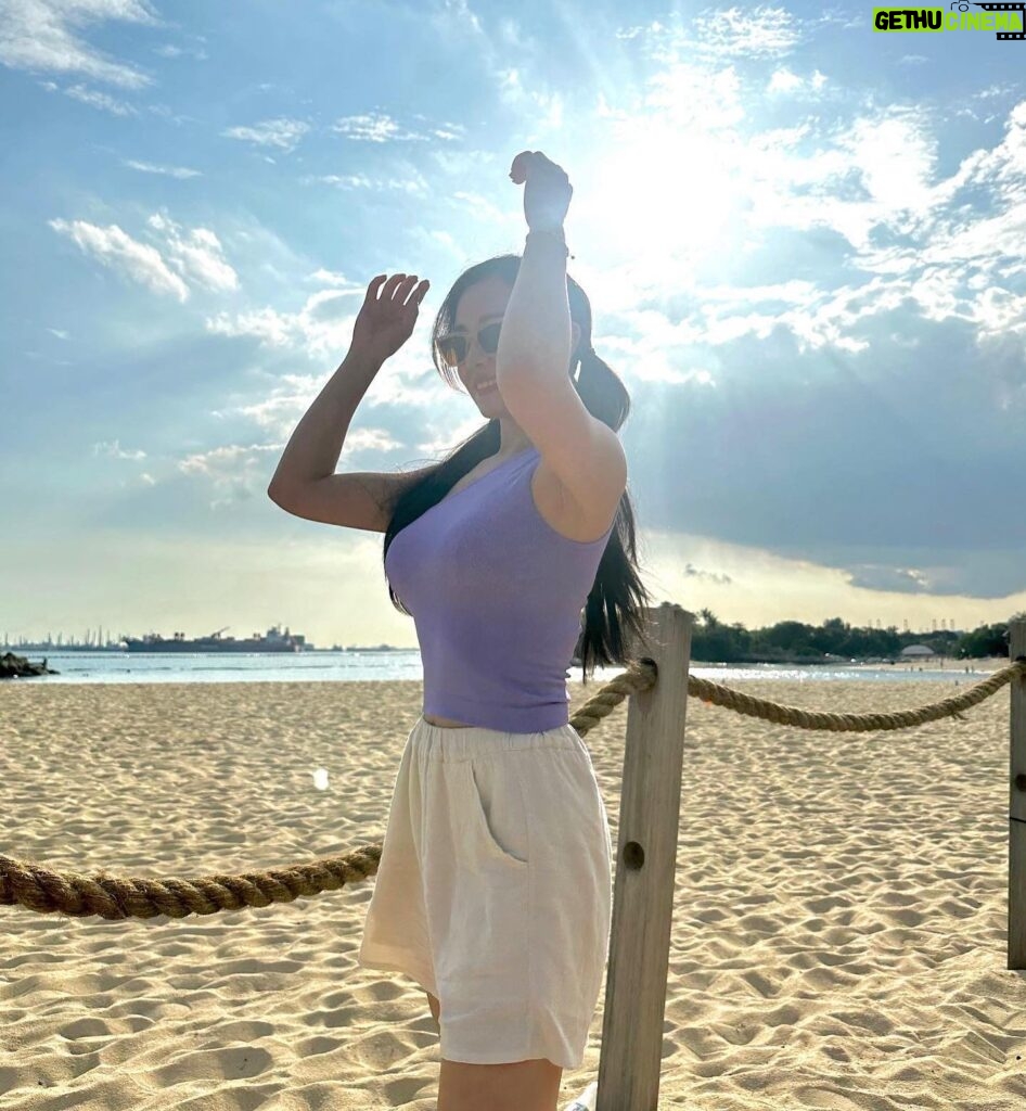 Apple Chan Instagram - Nothing can stop me from the sun,sand and sea because I have Apondle50 protecting me from the strong UV! #apondle50 #apondleforyou #bestsunblock #sg