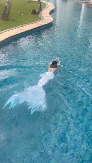 Apple Chan Instagram - Be where you want to be 
Do what you gotta do 
so you can do what you wanna do

#applemermaid
