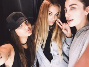 Arabella Drummond Instagram - 👭 @onebyonetattoo  @sitawynnewilliams @rorofrose #onebyonetattoo #girlgang #grlpwr #soho