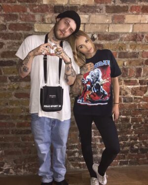 Arabella Drummond Instagram - Before the carnage @milks616 ✌🏽️ 👕 @dukescupboard pop up at @onebyonestore