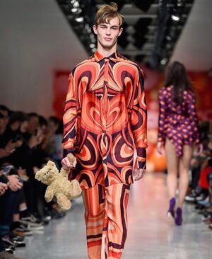Arabella Drummond Instagram - Congrats @katieeary ❤️#katieeary #LFWM 📸 @eletrikhman