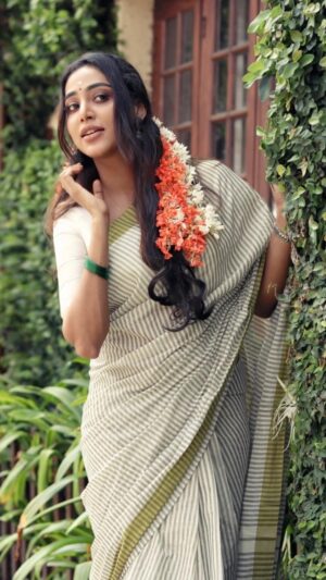 Aradhya Ann Instagram - Mallipoo vechu vechu. 
#likeforfollow#likeforlikes#gaintrick#sdvtodos#gainwithcarlz#gainwithmchina#gainparty#followtrain#chuvadelikes#100likes#kerala#sections #india #malayalam #mallu #kochi #photography #love #keralagram #instagram #godsowncountry #malayali #keralatourism #keralagodsowncountry#kozhikode#malappuram#positivemalayalam#instanekerala#godsowncountry#instagood#malapuram

@welcome_talents
@trendzz_of_insta
@keralaforyou
@creative_zone_photography
@moodgram.kerala
@fashion_kerala_official
@photography_ishttam
@insta_thattukada
@kerala_photo_graphy_lover
@keralaportfolio
@nte.clik
@_keralagram
@nte.padam
@picstay_kerala
@neelakoduveeli
@lightrcom
@lightroom.india
@auragramz
@canonindia.official
@photographers_of.india
@world.photography_page
@ourkeraladays_
@kerala360
@moodyframe.kerala
@visuals.360
@featuregram
@colours.of.india
@moodygrams
@models_.of._mallus
@agrima_events_model_management
@cinemapranthan
@cineflickz
@photo_praanthan4