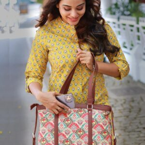 Aradhya Ann Instagram - Giving and receiving gifts has always been my favorite thing about the holiday season, growing up. But over the years, choosing a gift that's convenient, functional, and stylish has been a real hassle. That was until I came across Zouk's 100% vegan, proudly-Indian, PETA-approved collection of bags and footwear collection. It's what you call the all-in-one perfect gift. Comfortable to carry or wear, functional every day, and Stylish enough for every holiday outfit.
 
If you are looking for a gift that tells your loved ones what you mean to them, Zouk is the place for you!
Use my coupon code IGARADHYA15 to avail 15% discount on your next Zouk purchase.
#Zouk #ZoukOnline #CrueltyFree #ChristmaswithZouk #HolidayGifting