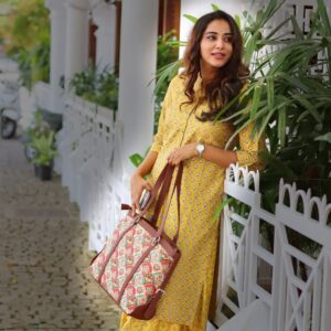 Aradhya Ann Instagram - Giving and receiving gifts has always been my favorite thing about the holiday season, growing up. But over the years, choosing a gift that's convenient, functional, and stylish has been a real hassle. That was until I came across Zouk's 100% vegan, proudly-Indian, PETA-approved collection of bags and footwear collection. It's what you call the all-in-one perfect gift. Comfortable to carry or wear, functional every day, and Stylish enough for every holiday outfit.
 
If you are looking for a gift that tells your loved ones what you mean to them, Zouk is the place for you!
Use my coupon code IGARADHYA15 to avail 15% discount on your next Zouk purchase.
#Zouk #ZoukOnline #CrueltyFree #ChristmaswithZouk #HolidayGifting