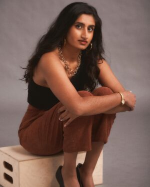 Arasha Lalani Instagram - Me on my squatty potty 

@b.iketani