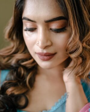 Arathy Sojan Instagram - For : @adarsh.adh_i 
Mua : @tssaneesh 
Costume: @femiradesigns 
Photography: @vishnuajay.in 
#saree #trending #insta #newpost #instadaily