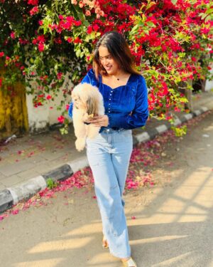 Arathy Sojan Instagram - 💙🩷
@hiefrombella 🤍