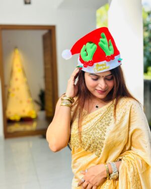 Arathy Sojan Instagram - Merry X mas 🎄🥂
@t0m______________ ❤️