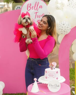 Arathy Sojan Instagram - MA baby😘 
@hiefrombella 😘
 

@pixiedust__stories 
@hiefrombella 
@romsnraks_official 
@jibinphotography_ 
@xatundesign 
@western_lady_ 

📸 @jibinphotography_
🖥 abhishek.r._

@yummytreats001 
@____biya____ 
@_aryz_xy_

#pawsitivty
#pawsitively
#birthday
#petlove