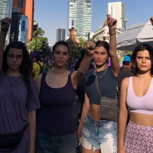 Arcelia Ramírez Instagram - Por el derecho a vivir una vida sin violencia!💜💜 
#8m