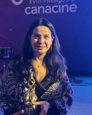 Arcelia Ramírez Instagram - Muchas gracias a @canacine_mexico por este reconocimiento!!! Es un privilegio haberle dado vida a Cielo! Gracias infinitas a @teodoraanamihai por haberme confiado este personaje tan poderoso! 

Ojalá que se escuchen todas las voces que hablan de esta herida profunda y que no haya ni una Cielo más!
