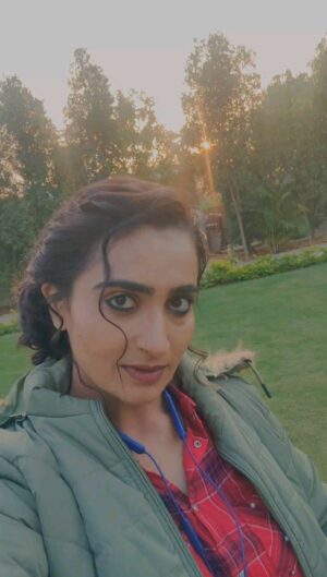 Archana Ananth Instagram - 😎Poyala padukora, evadadigadu ninnu😎 @thepavan_007 
..
.
.
#akashpuri #instagood #instareels #fun #love #shooting #camera #actor #action #trending #takecare ...