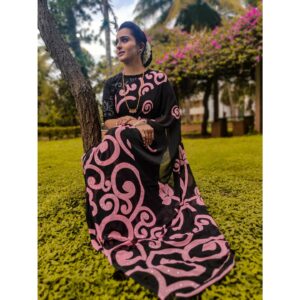 Archana Ananth Instagram - ❣️She can turn all her scars into stars for she's the UNIVERSE❣️
PC: @y_o_g_e_s_h_r_g_o_w_d_a 
.
.
.
.
#universe #starmaa #starsuvarna #karthikadeepam #muddulakshmi #oneplus #positivevibes #women #makeup #lights #camera #action #actor #friends #loveyourself #bangalore #hyderabad