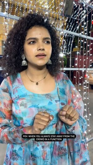 Archana Kumar Instagram - Am just in a “tholainokku paarvai oda poganum” zone🤣
.
.
.
#archu #archusreels #archana #archanakumaar #vadivelu #vadivelureels #vadivelucomedy #favourite #favouritecomedian #funny #funnyreels #wedding #weddingreel #familygatherings #crowd #reelsinstagram #reelitfeelit