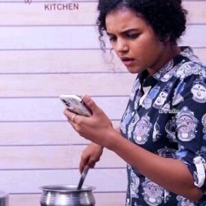 Archana Kumar Instagram - Kalyanathuku munnade cooking kathukanuma!?!?!?

"Late marriage" problems

Streaming only on Araathi youtube channel 

#late #marriage #90s #kids #kalyanam #araathi2 #archana #tamada #media