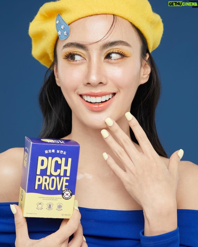Areeya Pholphutrakul Instagram - ผิวใสเปล่ง เต่งน้ำ ต้องวิตามินจากโรงงาน Top3จากเกาหลี ขาวไวขาวไม่หยุด @pichprove.hq #pichlook #pichprove #ขาวไวใสสะท้อนแสง